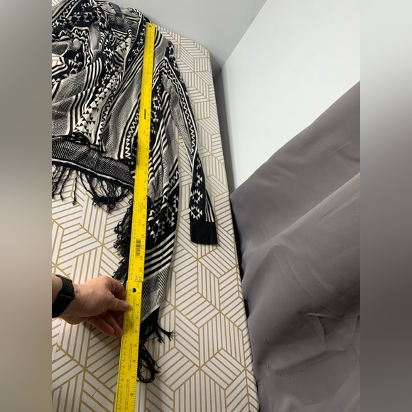 Forever 21 Aztec Southwestern Cardigan Sweater Black White w/ Fringes OSFM - Picture 14 of 15